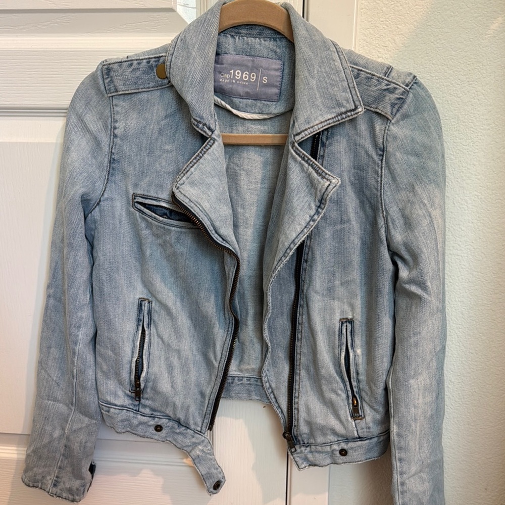 Women's Light Blue Denim Jacket